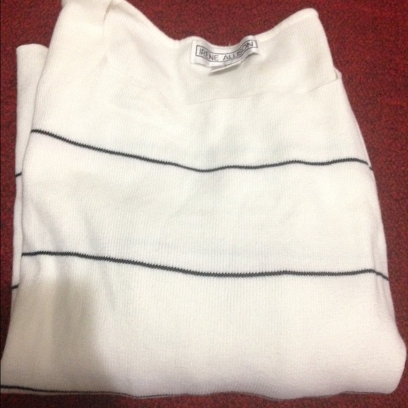 Irene Allision white and navy blue sweater - Picture 1 of 1