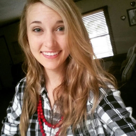 Meet your Posher, Katie - Picture 1 of 1