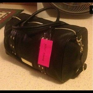 💀 Betsey Johnson Skull Studded Bag 💀