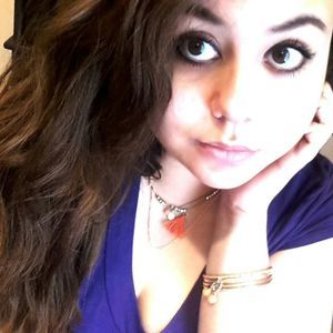 Meet your Posher, Daniela
