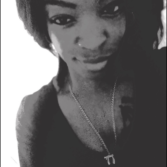 ⚫️Meet your seller⚫️ - Picture 2 of 4