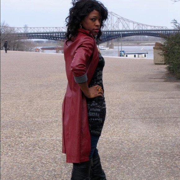 ⚫️Meet your seller⚫️ - Picture 3 of 4