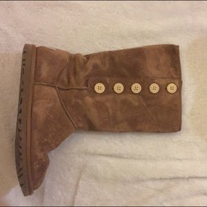UGG Australia Tan Boots with side buttons
