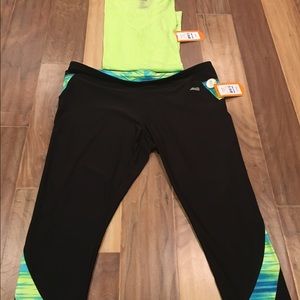 NWT set activewear XL jogger Capris shirt 2 piece