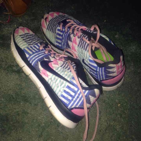 Nike shoes size 7