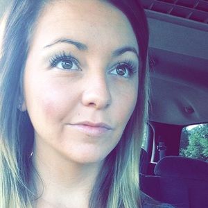 Meet your Posher, Lacey