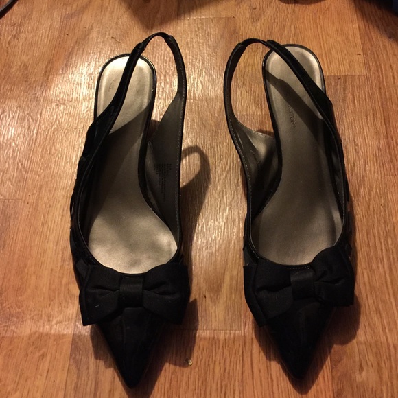 Black Sling Back Heels - Picture 1 of 3