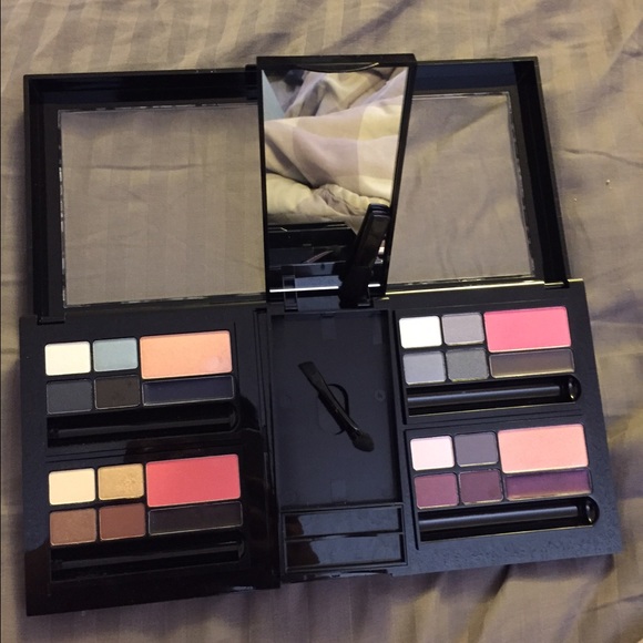 Eyeshadow bundle - Picture 3 of 3