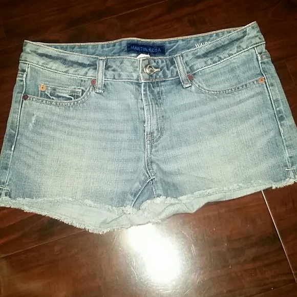 Denim shorts - Picture 2 of 3