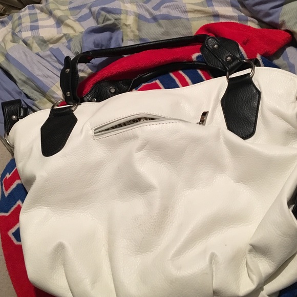 Purse - Picture 2 of 4