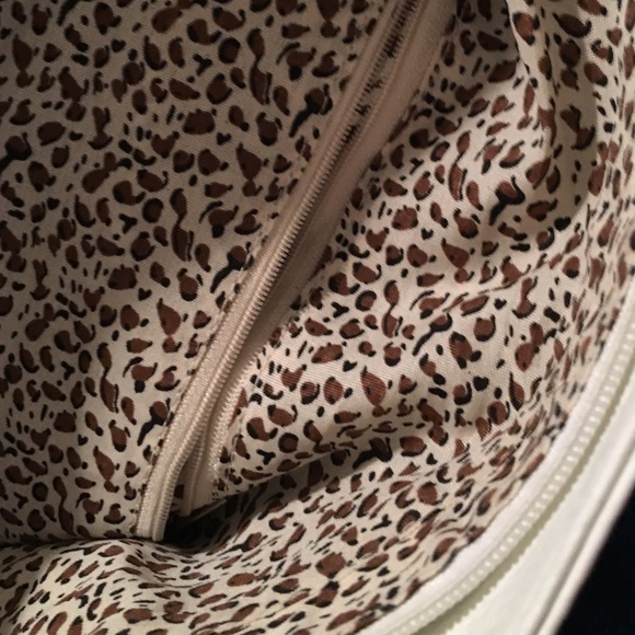 Purse - Picture 4 of 4