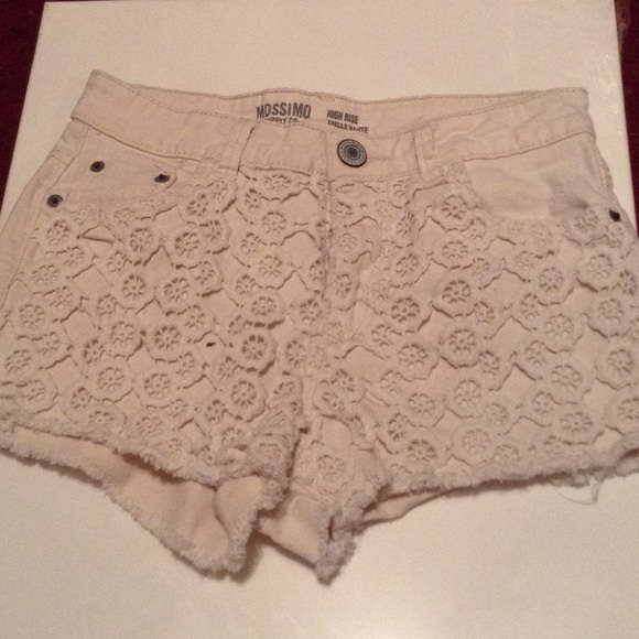 Cute high waisted short!!