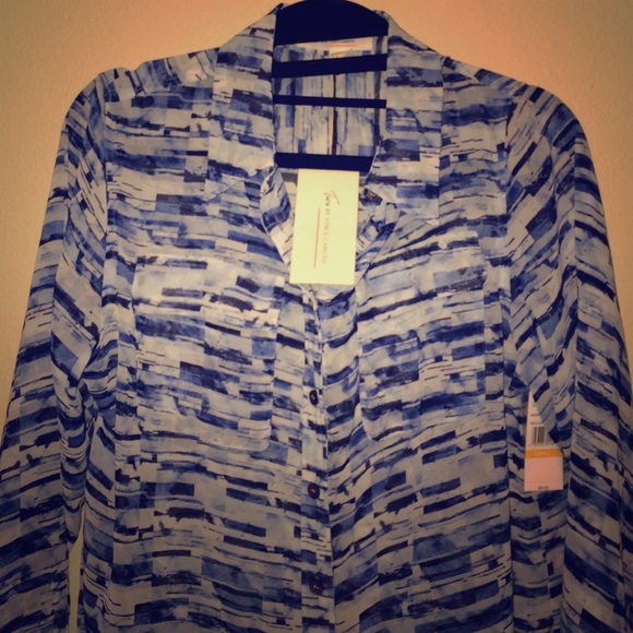 NWT 🎀 Vince Camuto Blouse!🎀