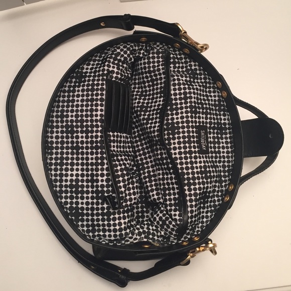 Kate spade Saturday half circle bag. - Picture 2 of 4