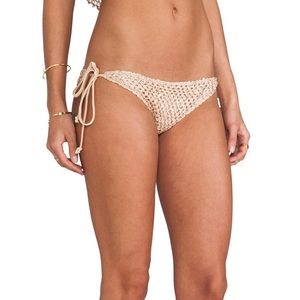 BEACH RIOT Hyper bottom in gold