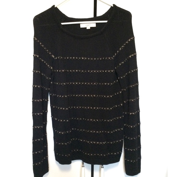 🚫SOLD🚫 Black & Gold Knit Sweater
