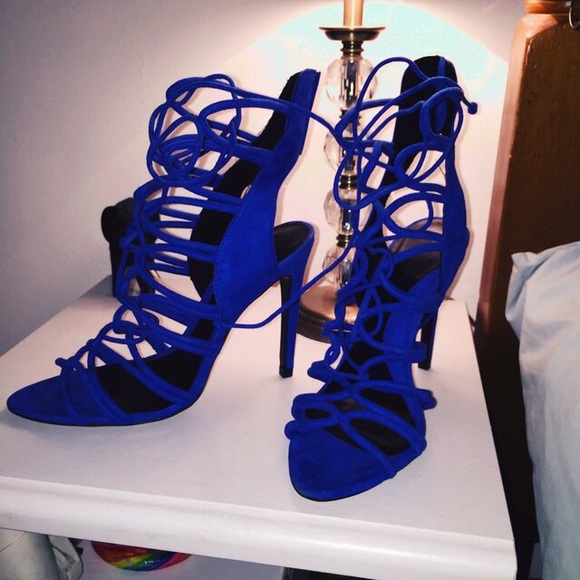 Zara cobalt blue lace up shoes 6.5