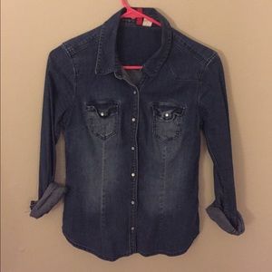Denim snap up jacket!