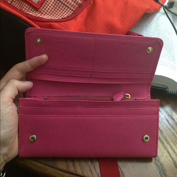 Purse - Picture 2 of 3