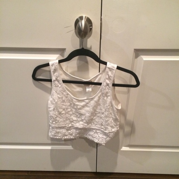 Crochet white crop top - Picture 1 of 2