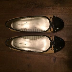 Tommy Hilfiger heeled dressy flats