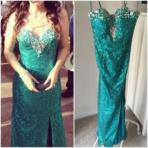 Long green dress from promgirl .com