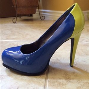 Vera Wang Never Worn Heels