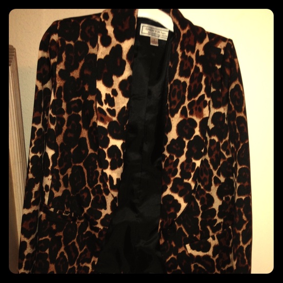 Leopard blazer
