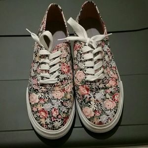 Mossimo Supply Co Shoes