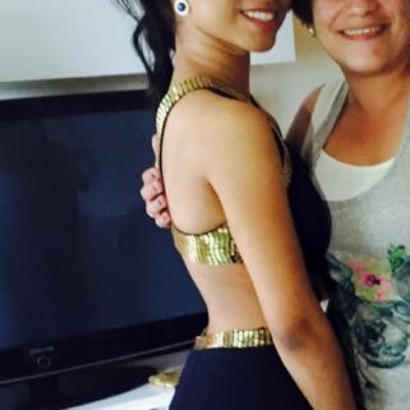 Prom dress. - Picture 2 of 4