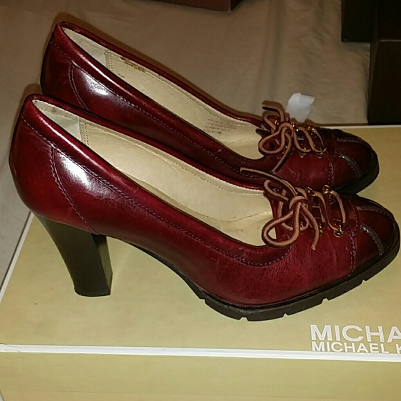 Michael  Kors - Picture 2 of 4