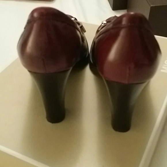 Michael  Kors - Picture 3 of 4