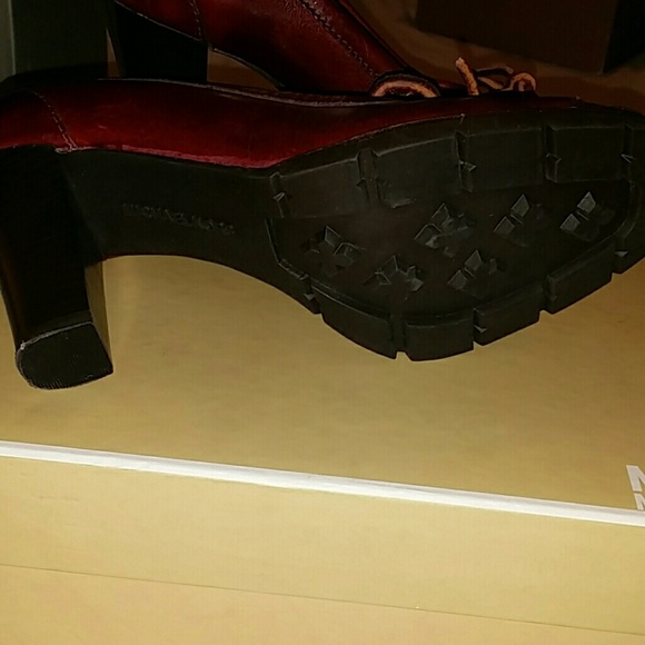 Michael  Kors - Picture 4 of 4