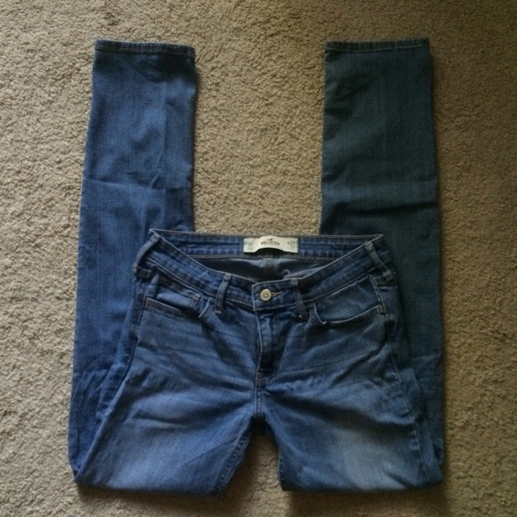 Hollister skinny jeans 💟