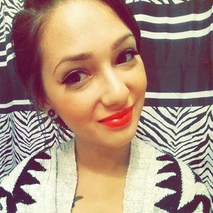 Meet your Posher, Ashley