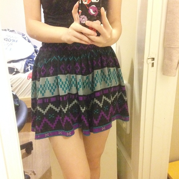 Japanese Brand Patterned Knit Skort - Picture 2 of 2