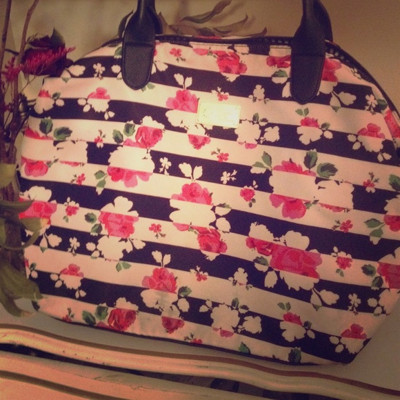 Betsey Floral purse