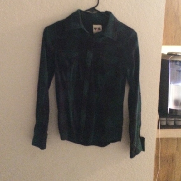 Dark Green Long Sleeve Flannel