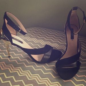 Zara Heels! Black Leather and Suede Pump