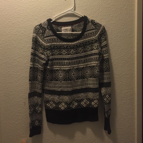 Gray and white sweater