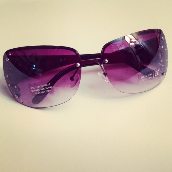 ⭐ ️Sunnies ⭐️