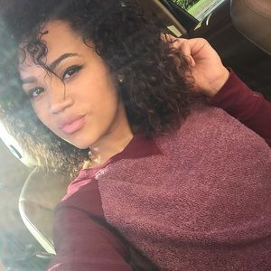 Meet your Posher, Ashley