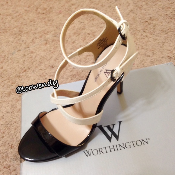 SOLD Worthington Sandal Heels - Picture 2 of 4