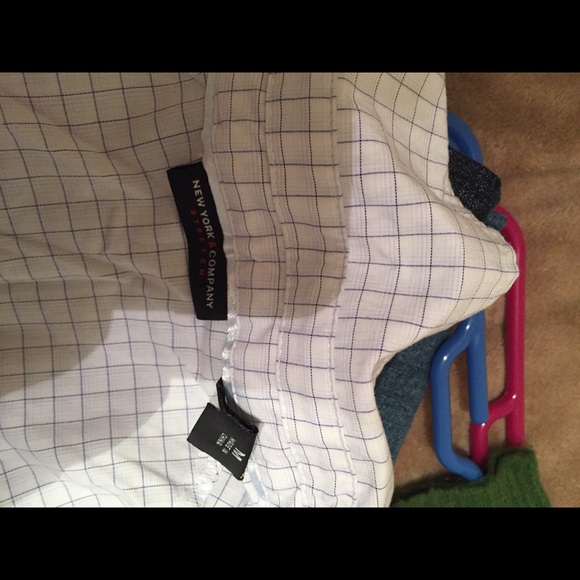 Button up - Picture 3 of 3