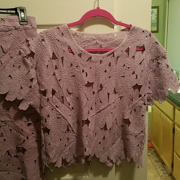 Purple lavender floral cut out 2 piece outfit! NEW - Picture 1 of 3