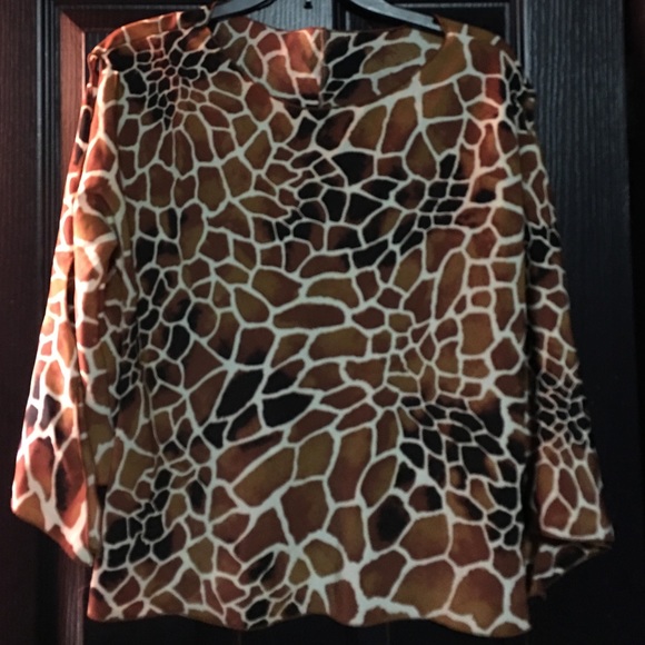 3/4 flare sleeve blouse
