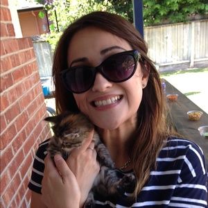 Meet your Posher, Carrie