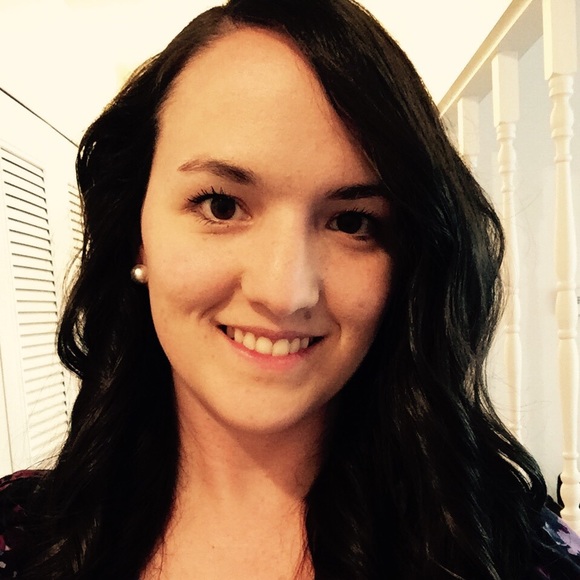 Meet your Posher, Sarah - Picture 2 of 2