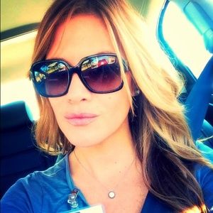 Meet your Posher, Rita