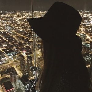 Meet your Posher, Ying